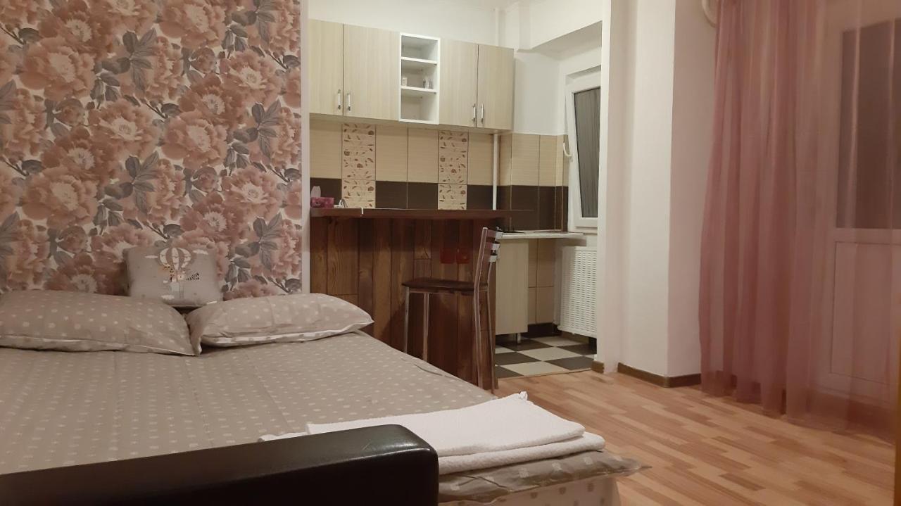 Studio Timpuri Noi 50 Bukares Bagian luar foto